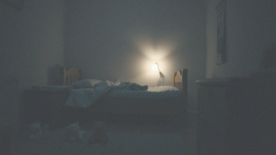 Jakie są objawy i przyczyny koszmarów nocnych u dzieci?