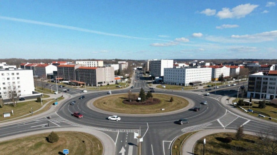 Kiedy ustąpić pierwszeństwa na rondzie turbinowym?
