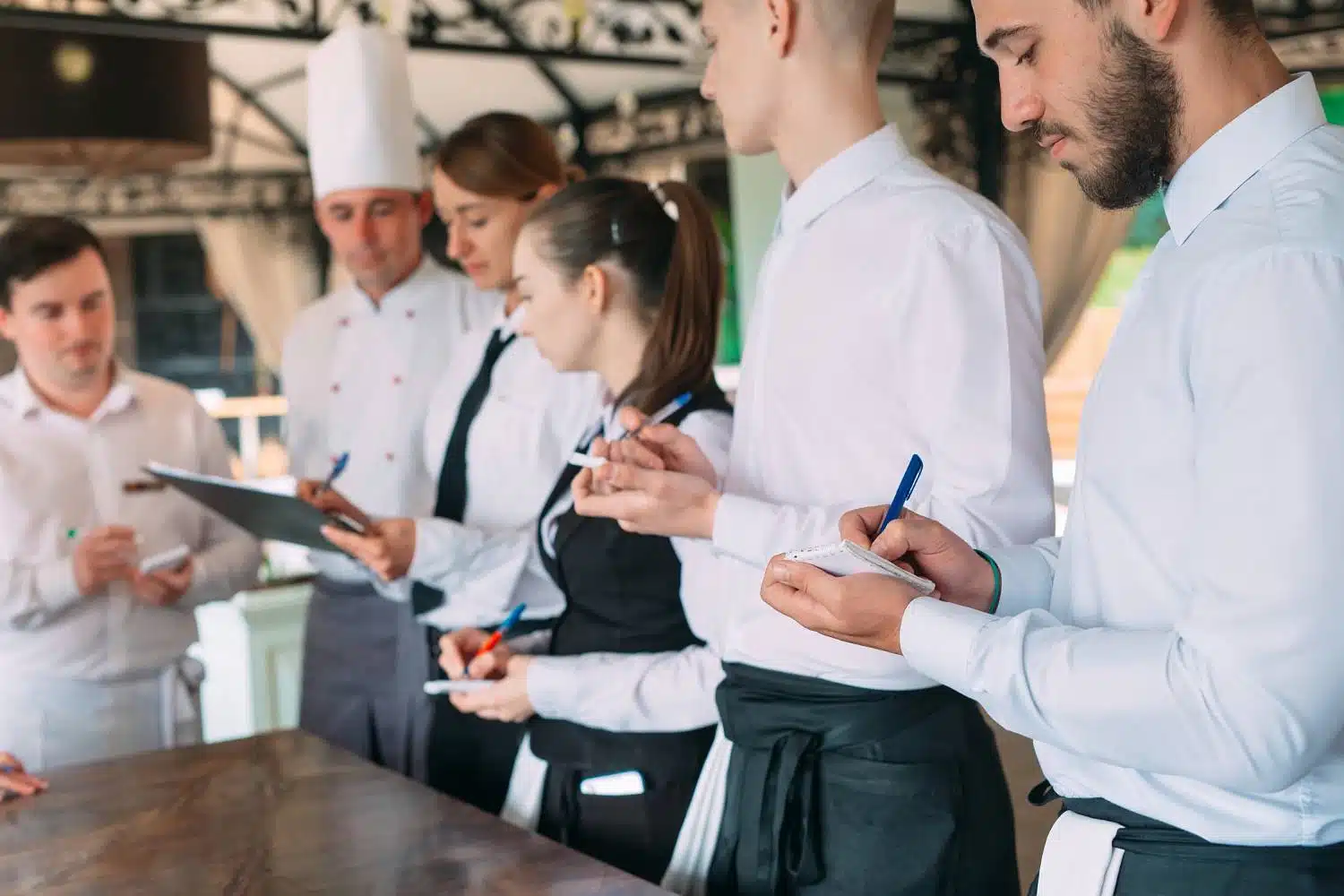 Branża gastronomiczna – jak zapewnić sobie stałą kadrę?