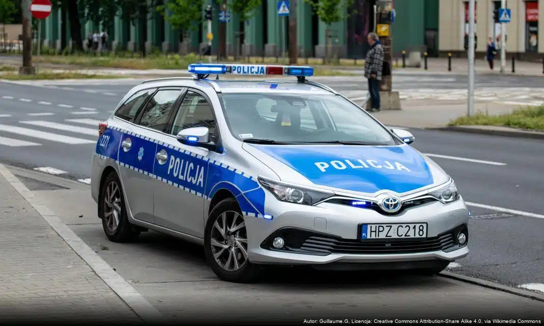 Policjanci z Krakowa zainicjowali działania na rzecz bezpieczeństwa młodzieży w pierwszy dzień wiosny