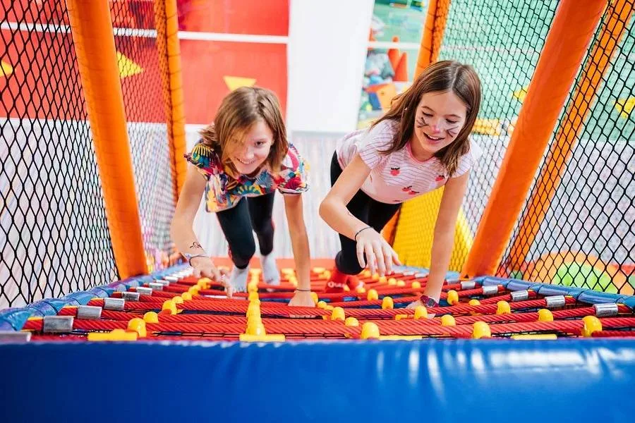 Debiut Fikołków w krakowskiej Galerii Bronowice. Rusza wyścig po rabat 50% na wejścia do sali przez 3 kolejne miesiące!